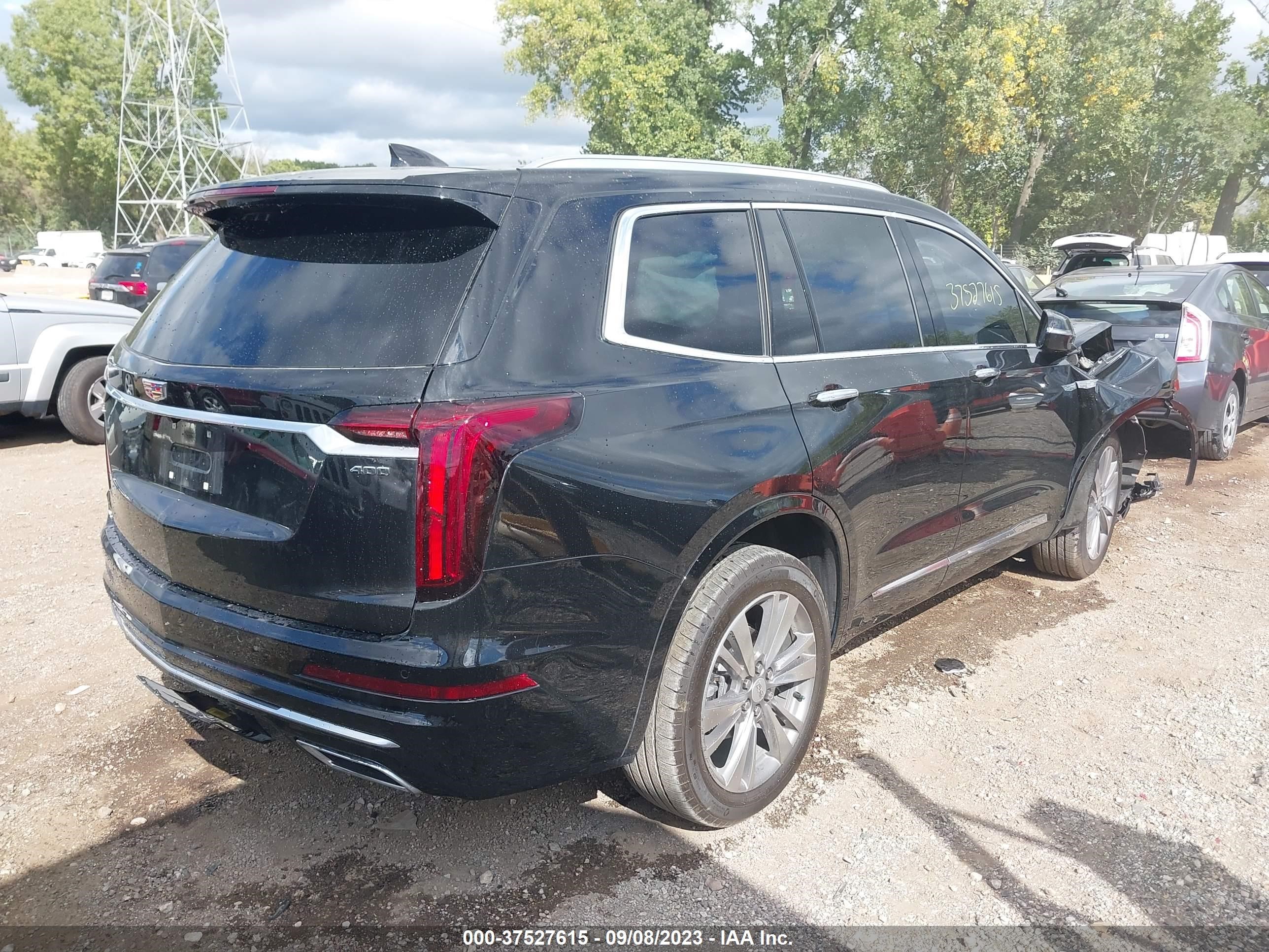 Photo 3 VIN: 1GYKPDRSXNZ114293 - CADILLAC XT6 