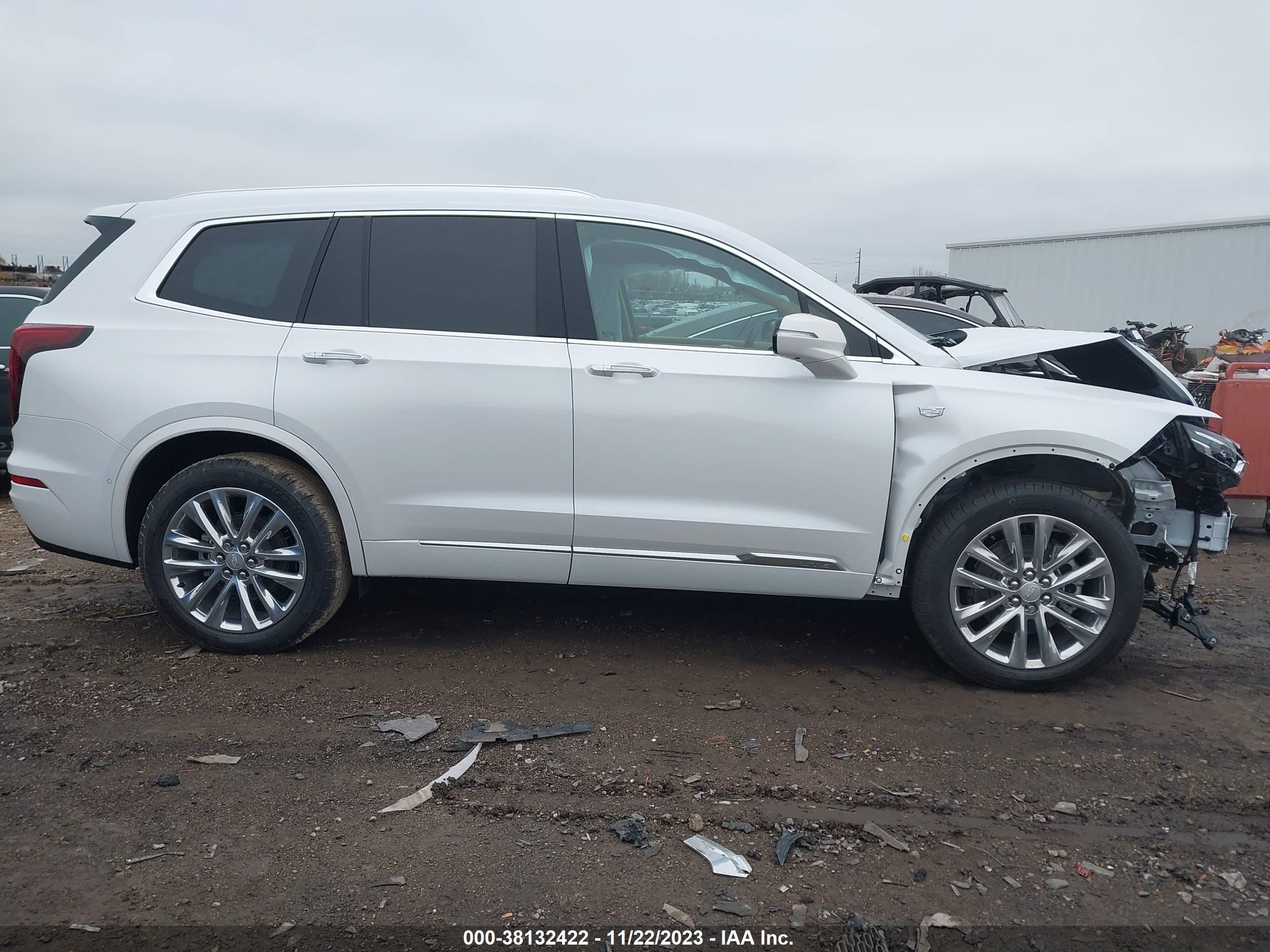 Photo 13 VIN: 1GYKPFRSXRZ702101 - CADILLAC XT6 