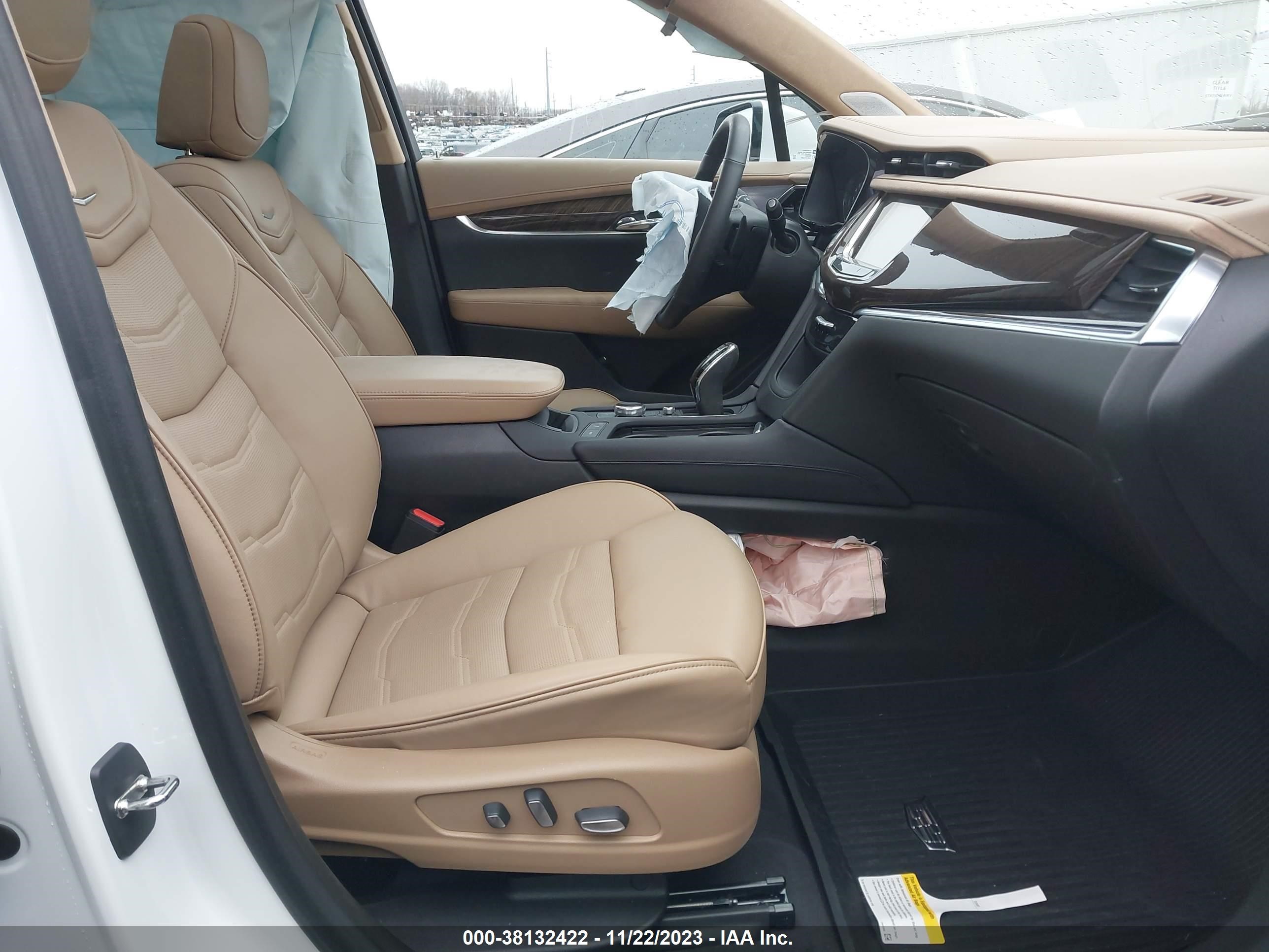 Photo 4 VIN: 1GYKPFRSXRZ702101 - CADILLAC XT6 