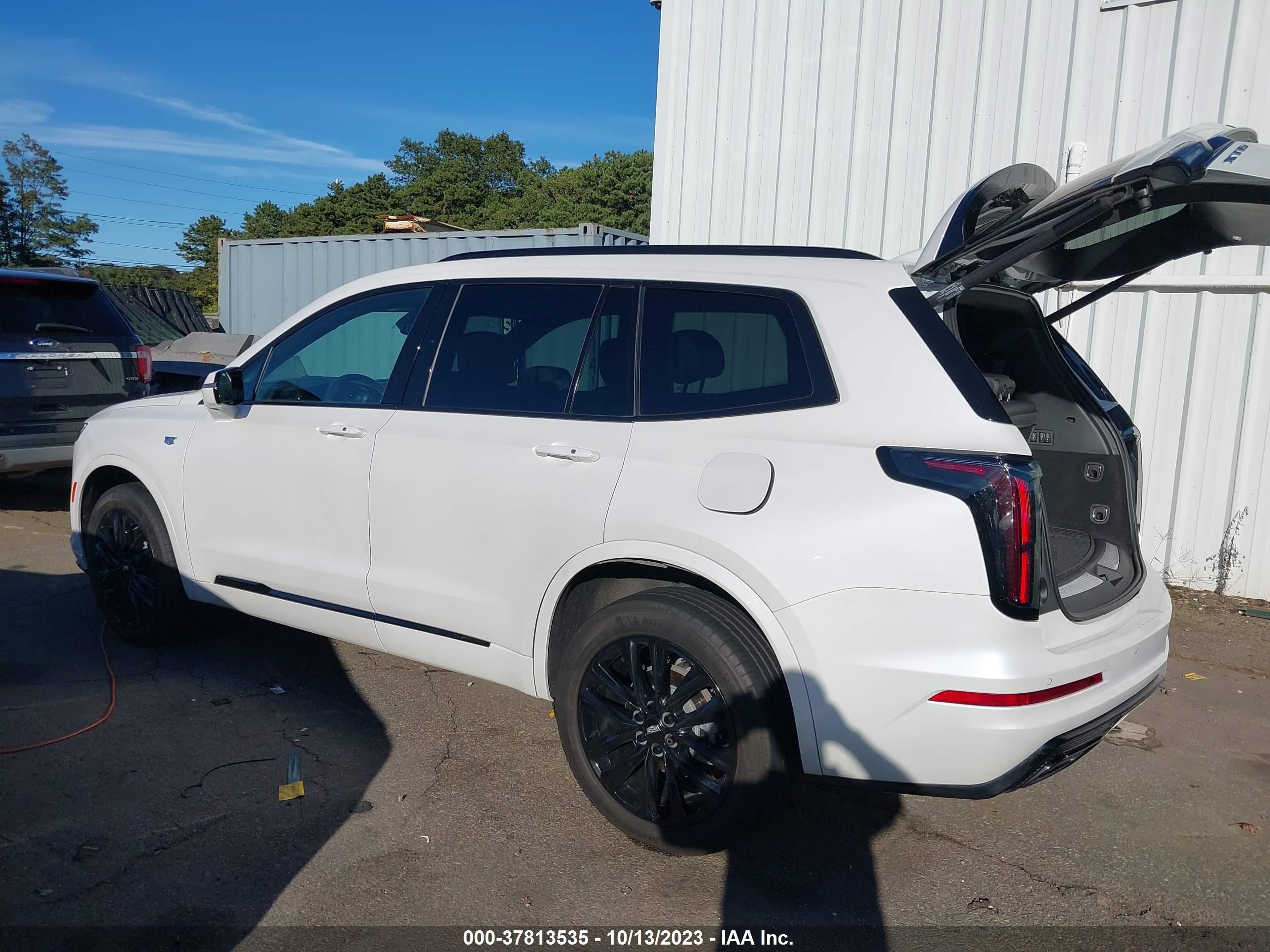 Photo 2 VIN: 1GYKPGRS7MZ177190 - CADILLAC XT6 