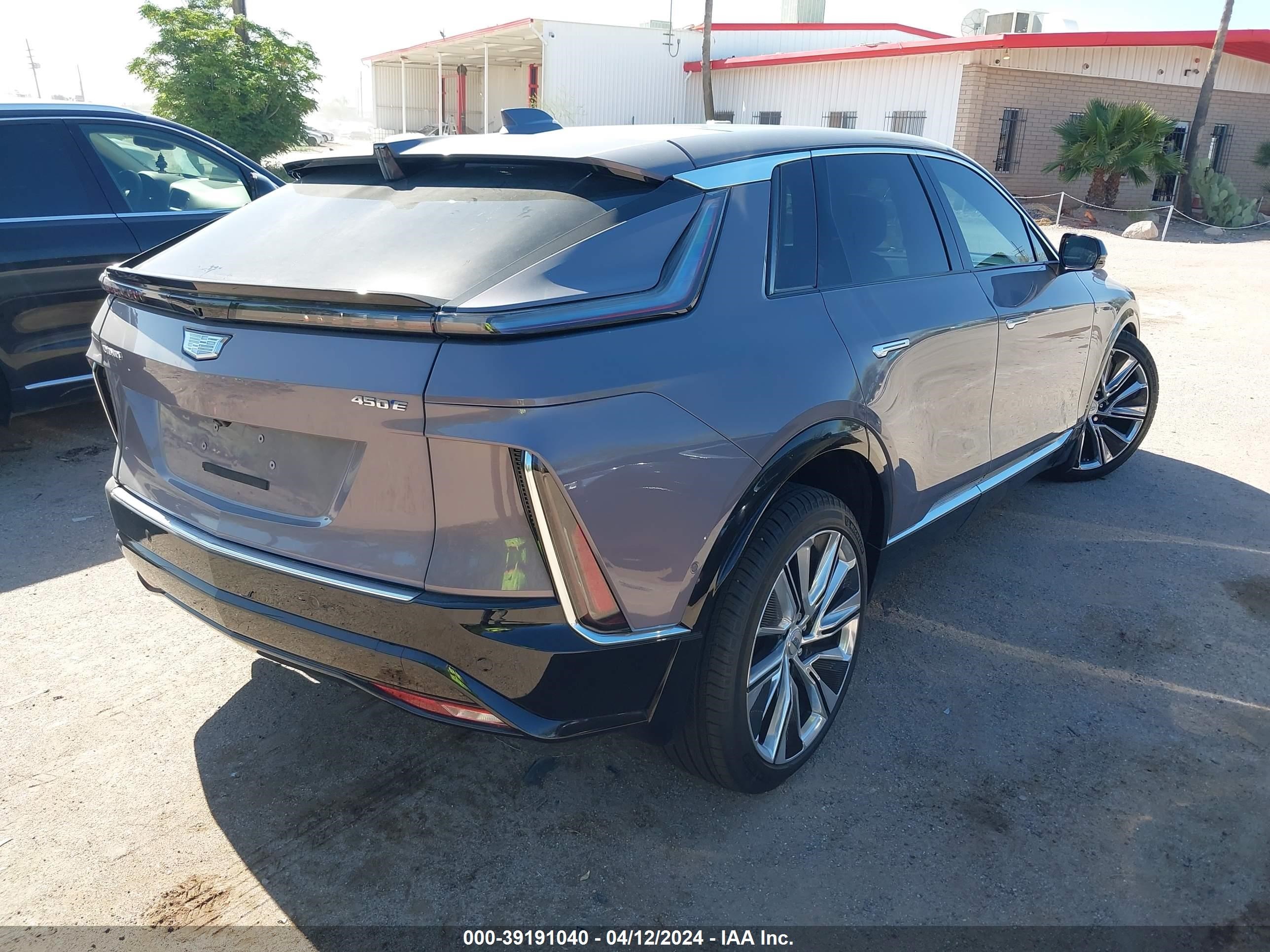 Photo 3 VIN: 1GYKPSRK5RZ120688 - CADILLAC LYRIQ LUXU 