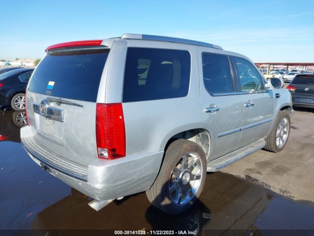 Photo 3 VIN: 1GYS3AEF1BR284153 - CADILLAC ESCALADE 