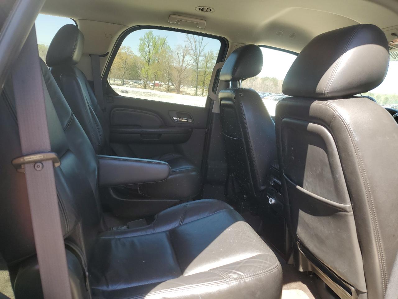 Photo 10 VIN: 1GYS3AEF2BR244065 - CADILLAC ESCALADE 