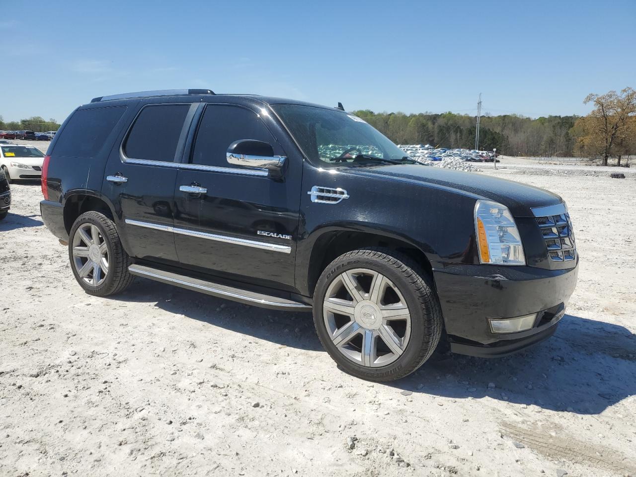 Photo 3 VIN: 1GYS3AEF2BR244065 - CADILLAC ESCALADE 