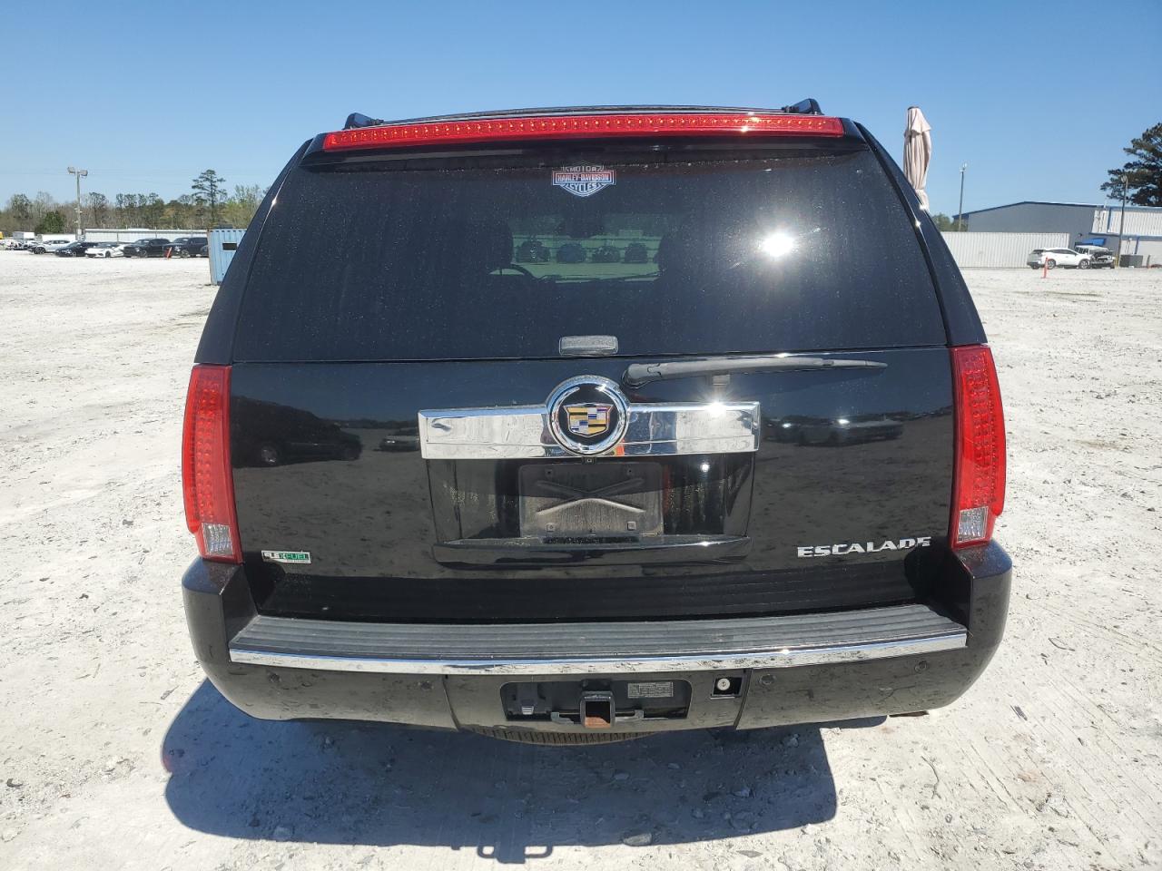 Photo 5 VIN: 1GYS3AEF2BR244065 - CADILLAC ESCALADE 