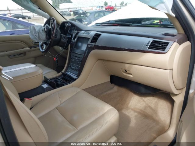 Photo 4 VIN: 1GYS3AEF4BR297303 - CADILLAC ESCALADE 