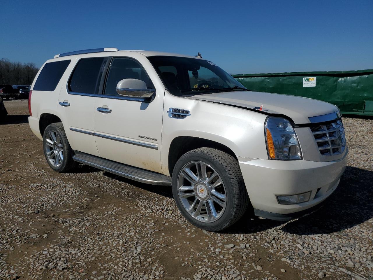 Photo 3 VIN: 1GYS3AEF6BR186557 - CADILLAC ESCALADE 