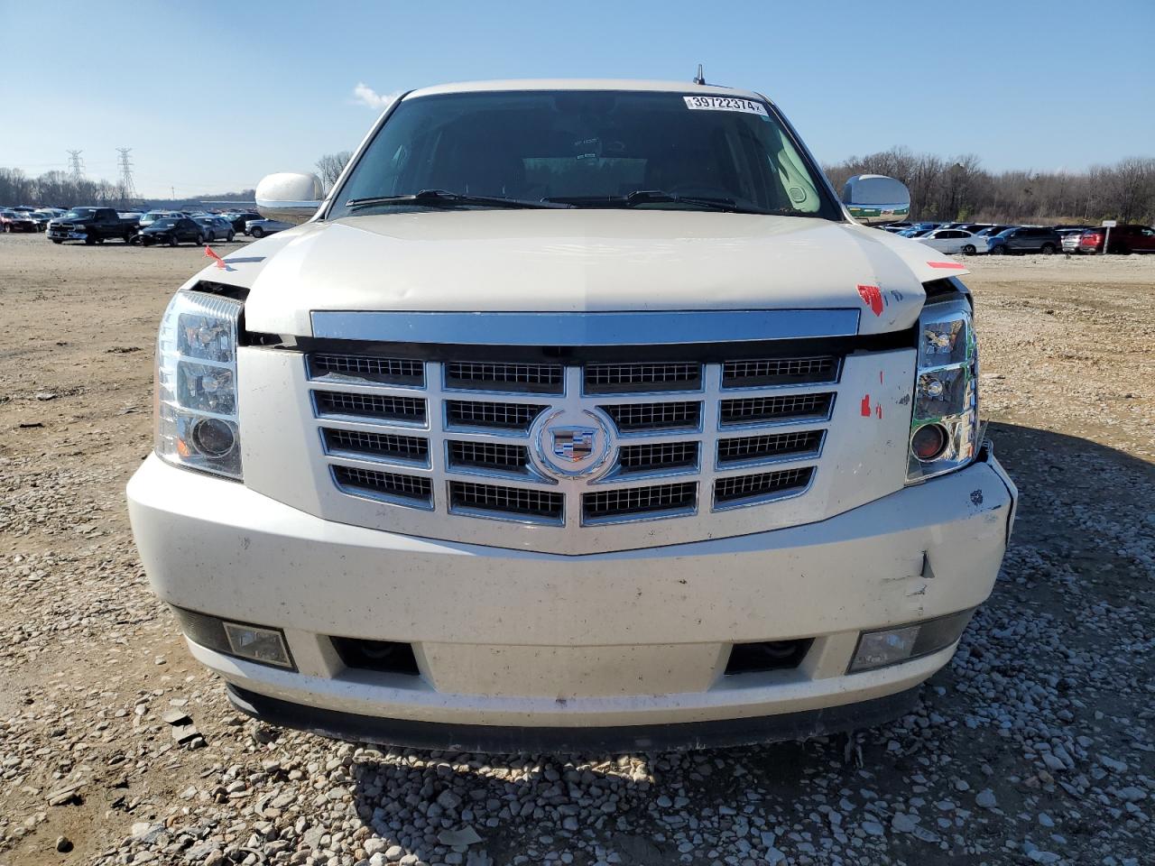 Photo 4 VIN: 1GYS3AEF6BR186557 - CADILLAC ESCALADE 