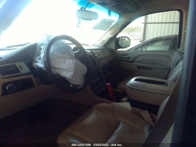 Photo 4 VIN: 1GYS3AEF7BR342802 - CADILLAC ESCALADE 