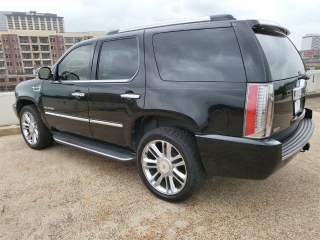 Photo 4 VIN: 1GYS3AEF7CR117071 - CADILLAC ESCALADE 