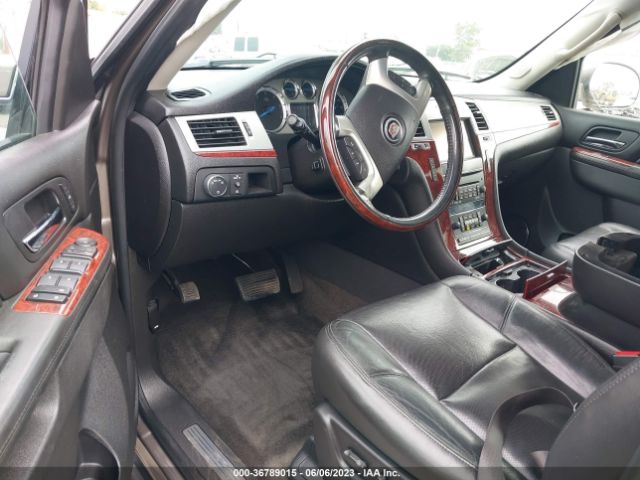 Photo 4 VIN: 1GYS3AEFXCR291040 - CADILLAC ESCALADE 