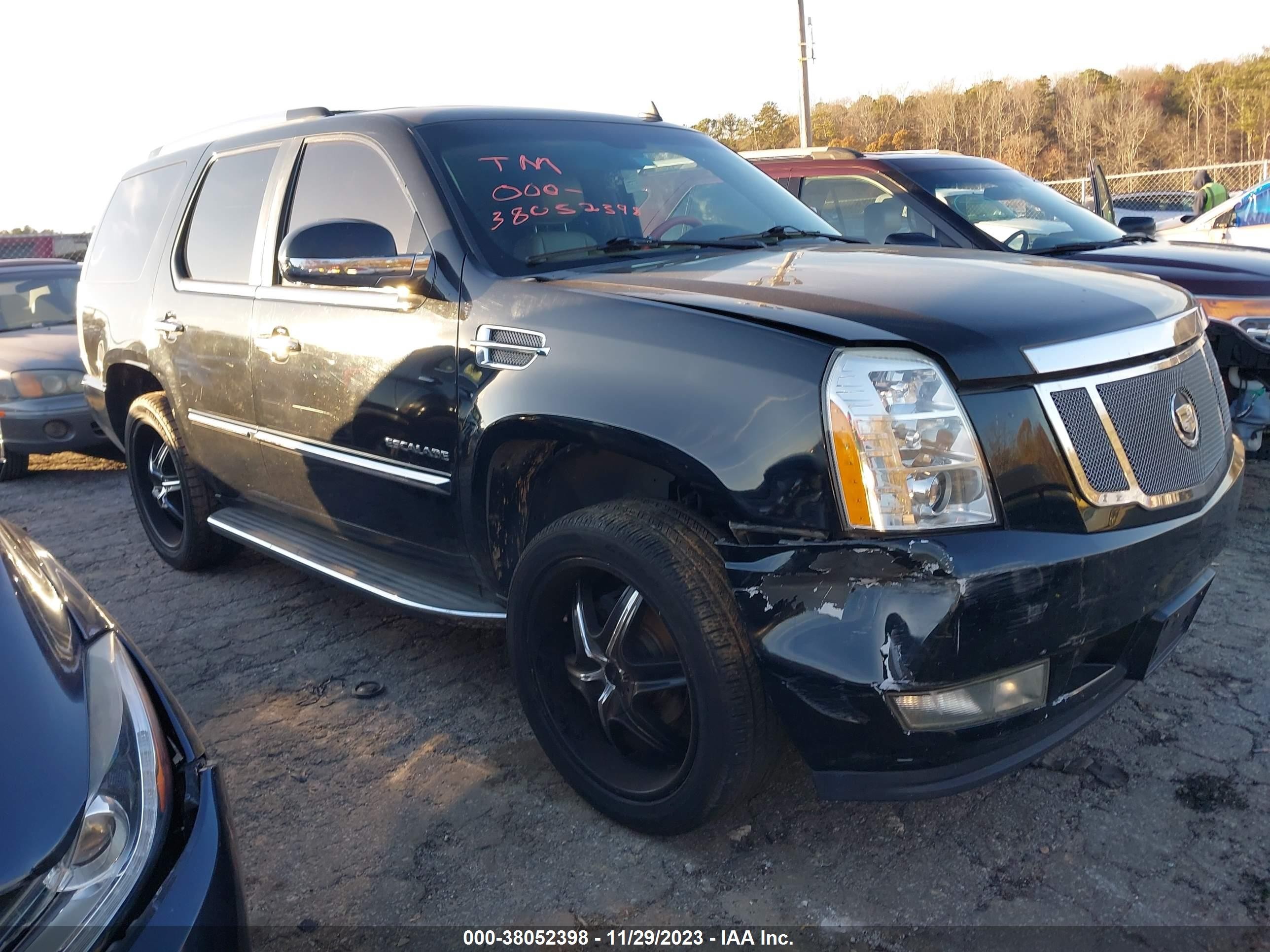 Photo 12 VIN: 1GYS3BEF0CR256206 - CADILLAC ESCALADE 