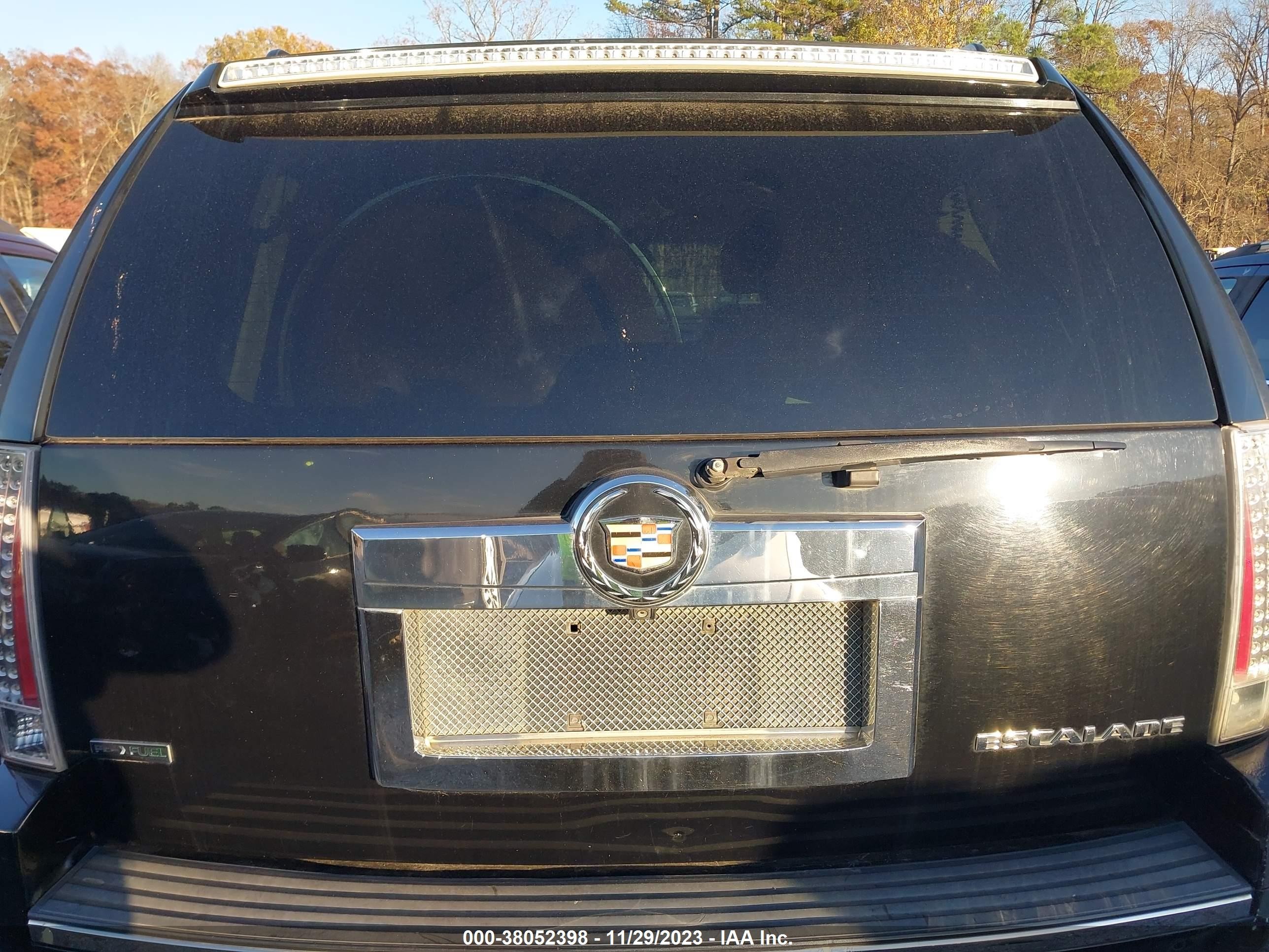 Photo 15 VIN: 1GYS3BEF0CR256206 - CADILLAC ESCALADE 