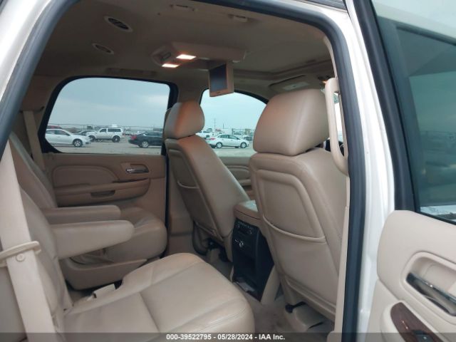 Photo 7 VIN: 1GYS3BEF2DR282940 - CADILLAC ESCALADE 