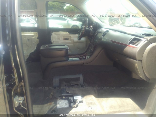 Photo 4 VIN: 1GYS3BEF3DR153475 - CADILLAC ESCALADE 