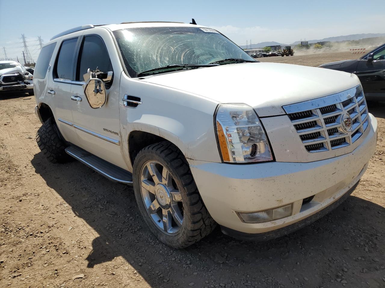 Photo 3 VIN: 1GYS3BEF4BR201420 - CADILLAC ESCALADE 