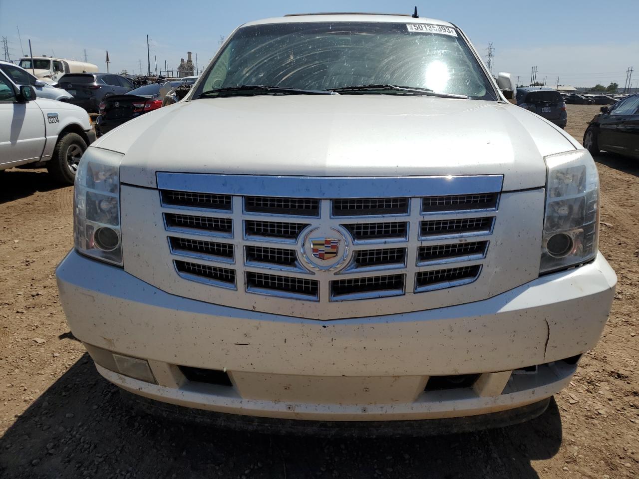 Photo 4 VIN: 1GYS3BEF4BR201420 - CADILLAC ESCALADE 