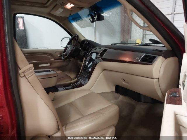 Photo 4 VIN: 1GYS3BEF4DR174786 - CADILLAC ESCALADE 