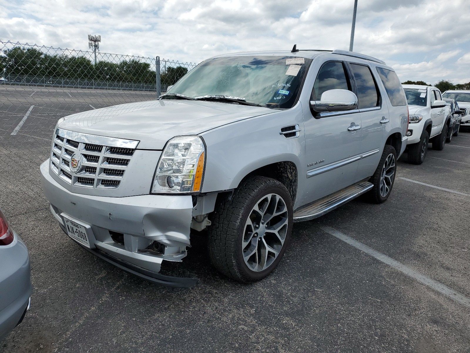 Photo 1 VIN: 1GYS3BEF8ER201540 - CADILLAC ESCALADE 4X2 