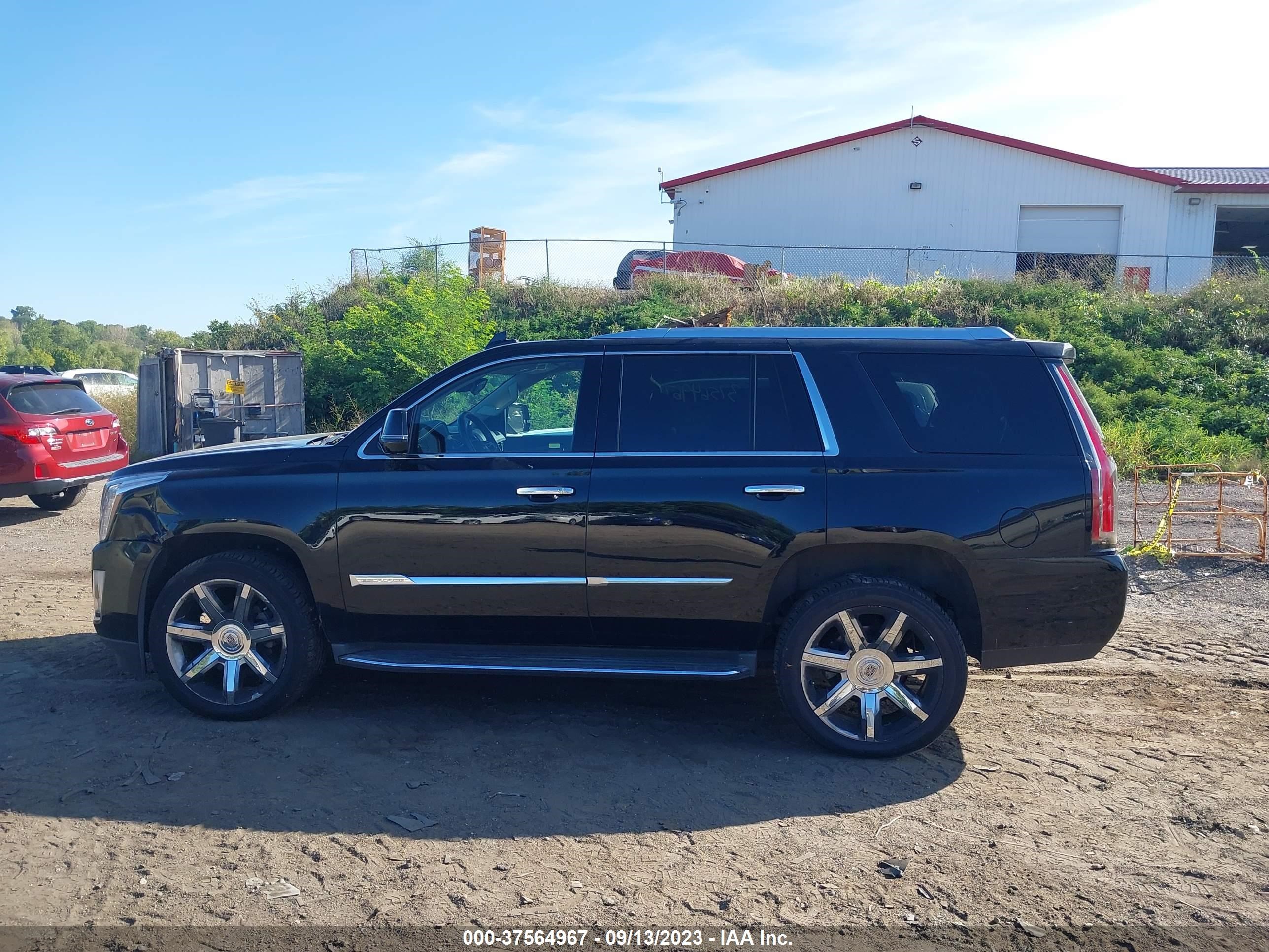 Photo 13 VIN: 1GYS3BKJ0GR366283 - CADILLAC ESCALADE 