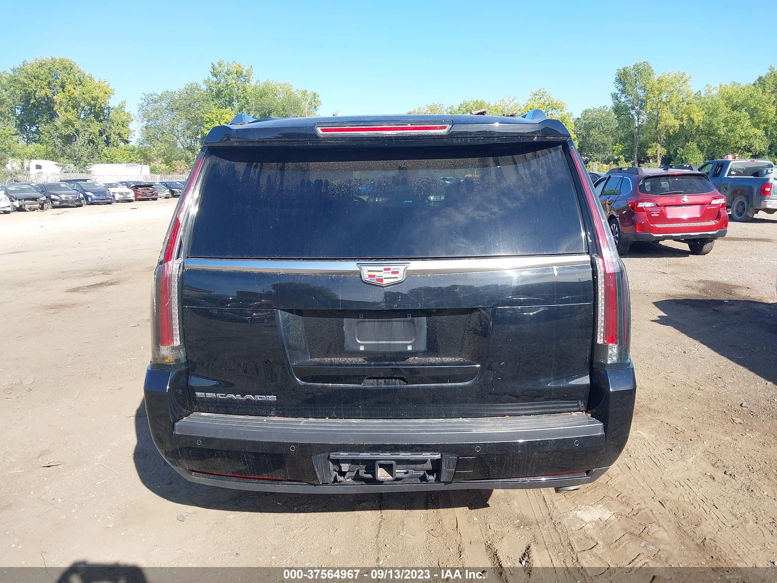 Photo 15 VIN: 1GYS3BKJ0GR366283 - CADILLAC ESCALADE 