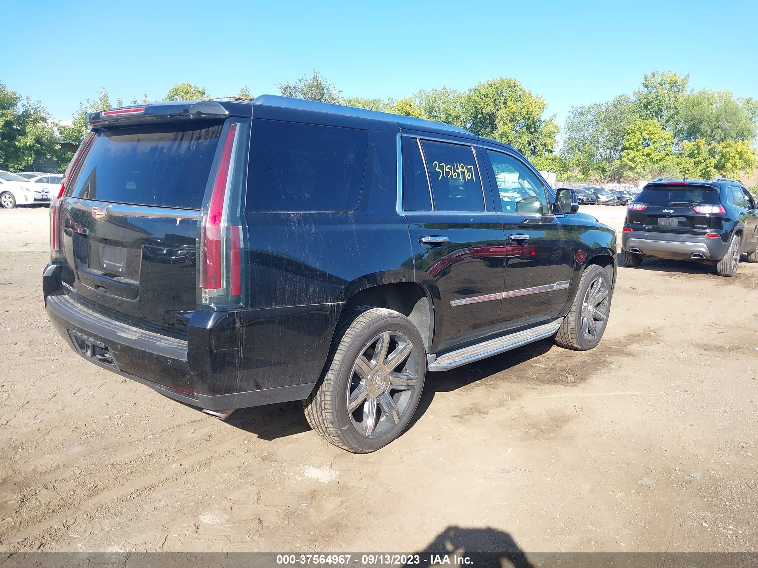 Photo 3 VIN: 1GYS3BKJ0GR366283 - CADILLAC ESCALADE 