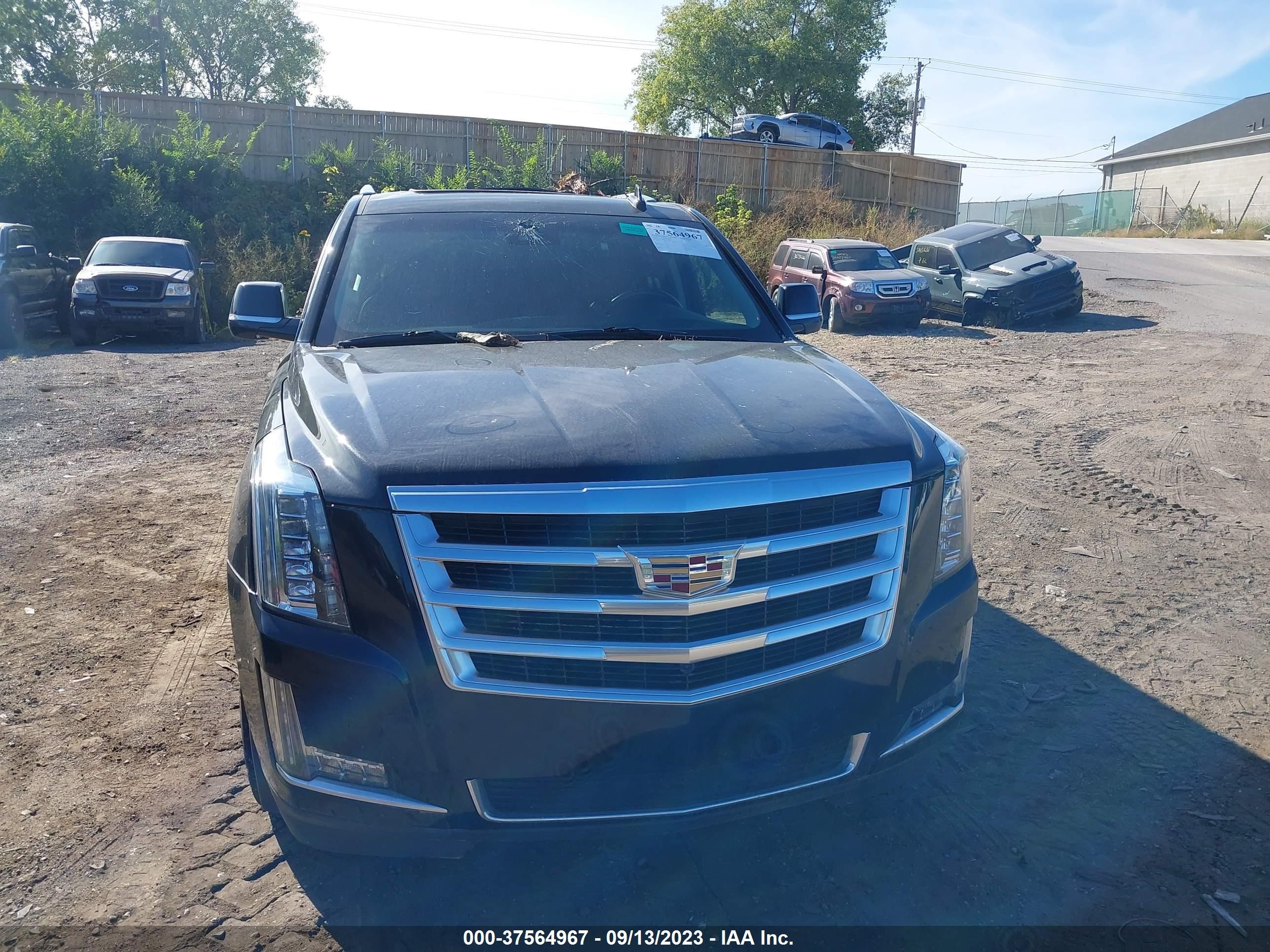 Photo 5 VIN: 1GYS3BKJ0GR366283 - CADILLAC ESCALADE 