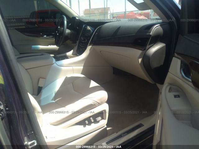 Photo 4 VIN: 1GYS3BKJ2JR137515 - CADILLAC ESCALADE 