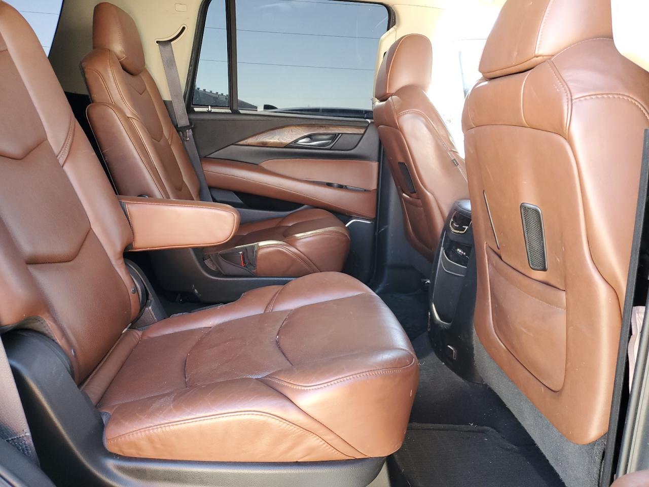 Photo 10 VIN: 1GYS3BKJ5GR202334 - CADILLAC ESCALADE 