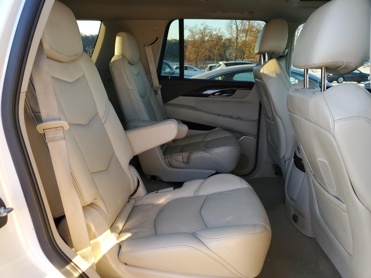 Photo 10 VIN: 1GYS3BKJ5GR377909 - CADILLAC ESCALADE 