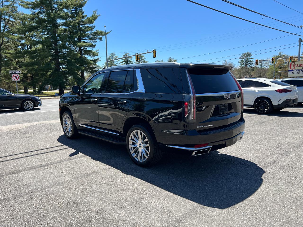 Photo 3 VIN: 1GYS3BKL6MR260045 - CADILLAC ESCALADE 