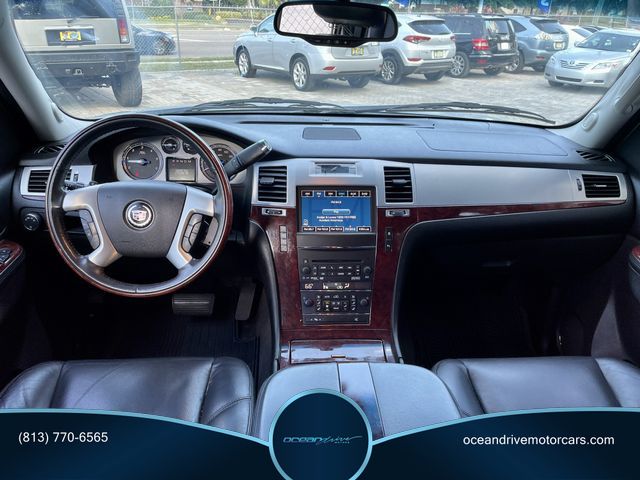 Photo 9 VIN: 1GYS3CEF2BR141305 - CADILLAC ESCALADE 