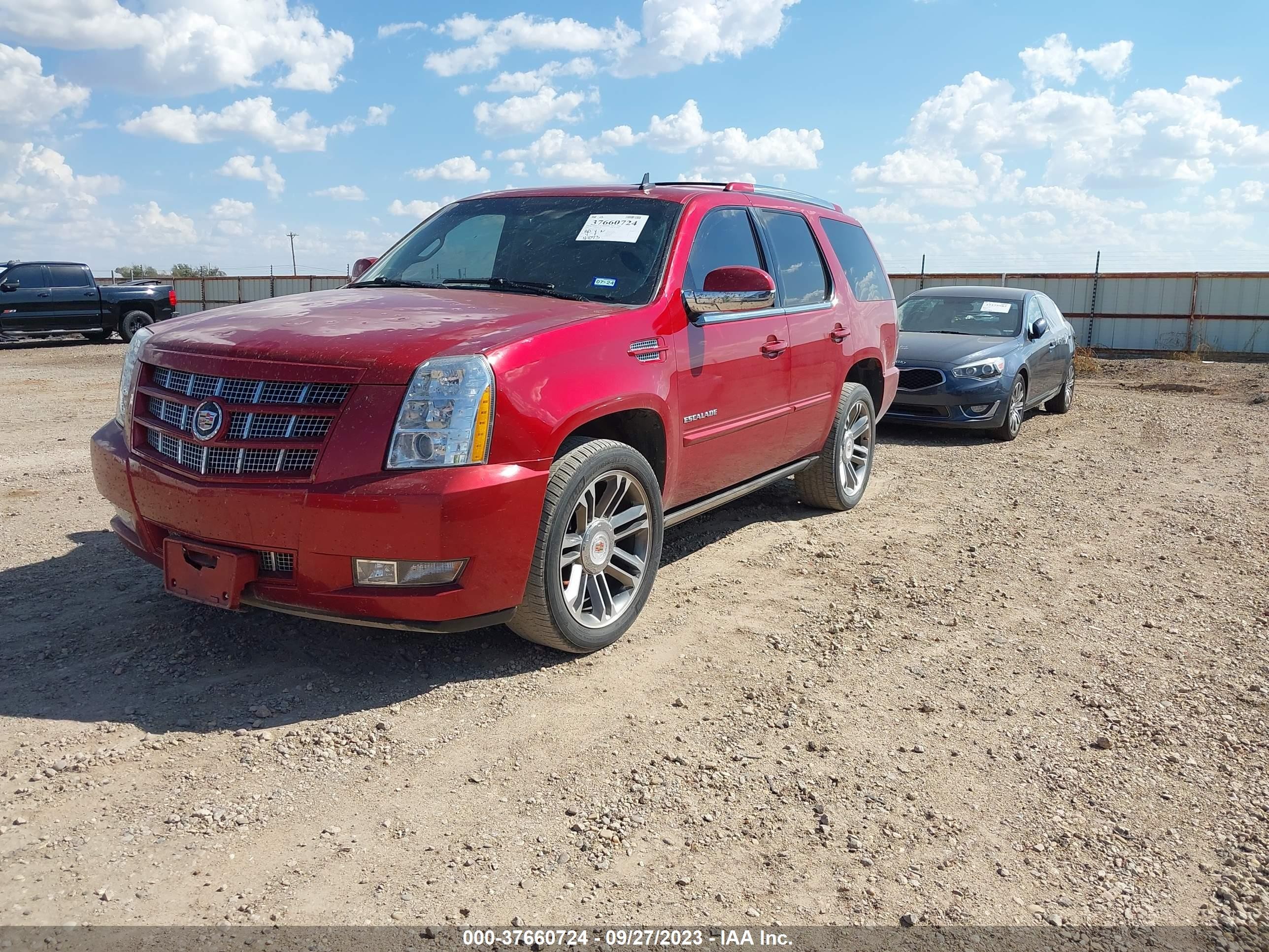 Photo 1 VIN: 1GYS3CEF4DR323297 - CADILLAC ESCALADE 