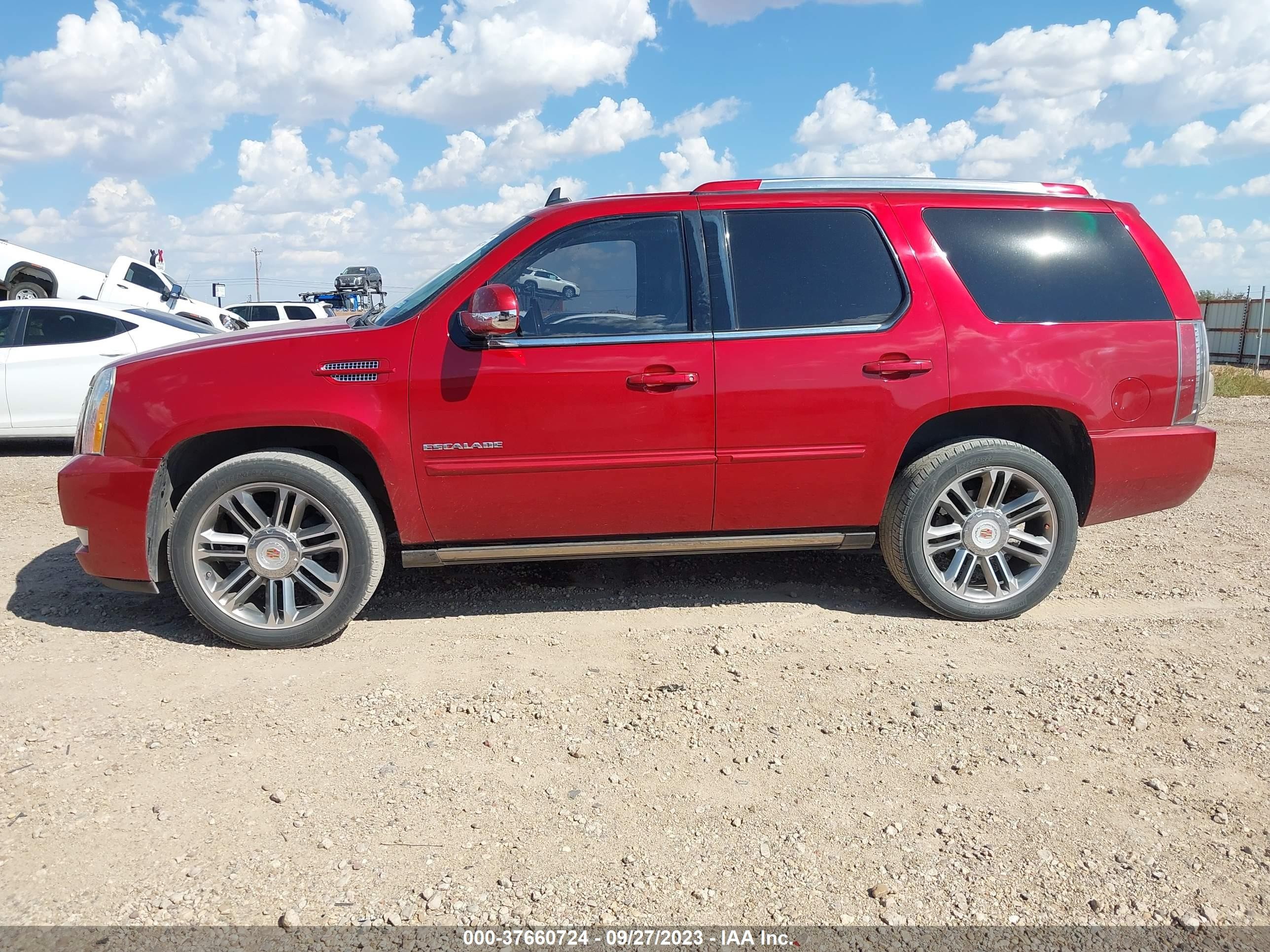 Photo 13 VIN: 1GYS3CEF4DR323297 - CADILLAC ESCALADE 