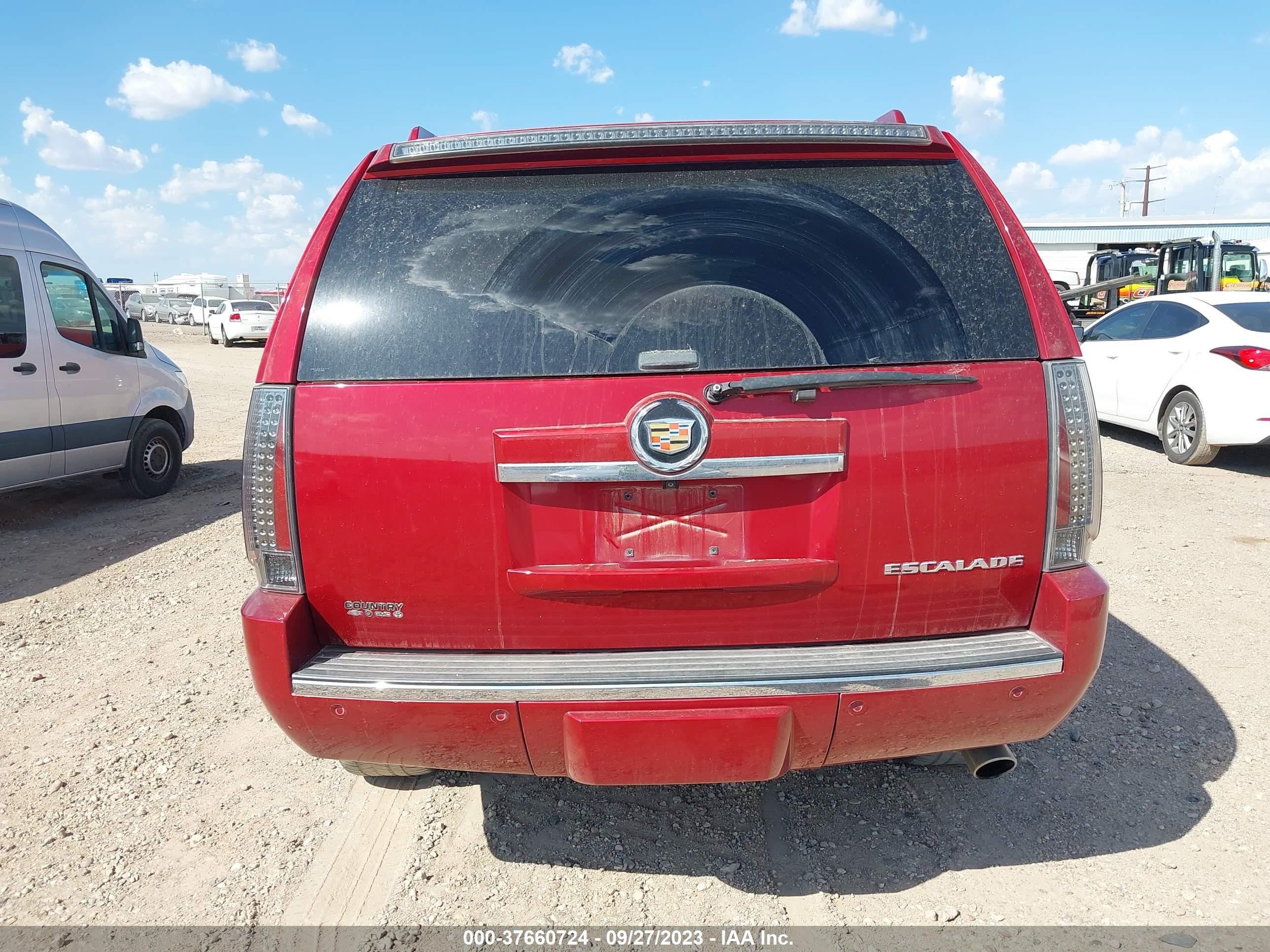 Photo 15 VIN: 1GYS3CEF4DR323297 - CADILLAC ESCALADE 