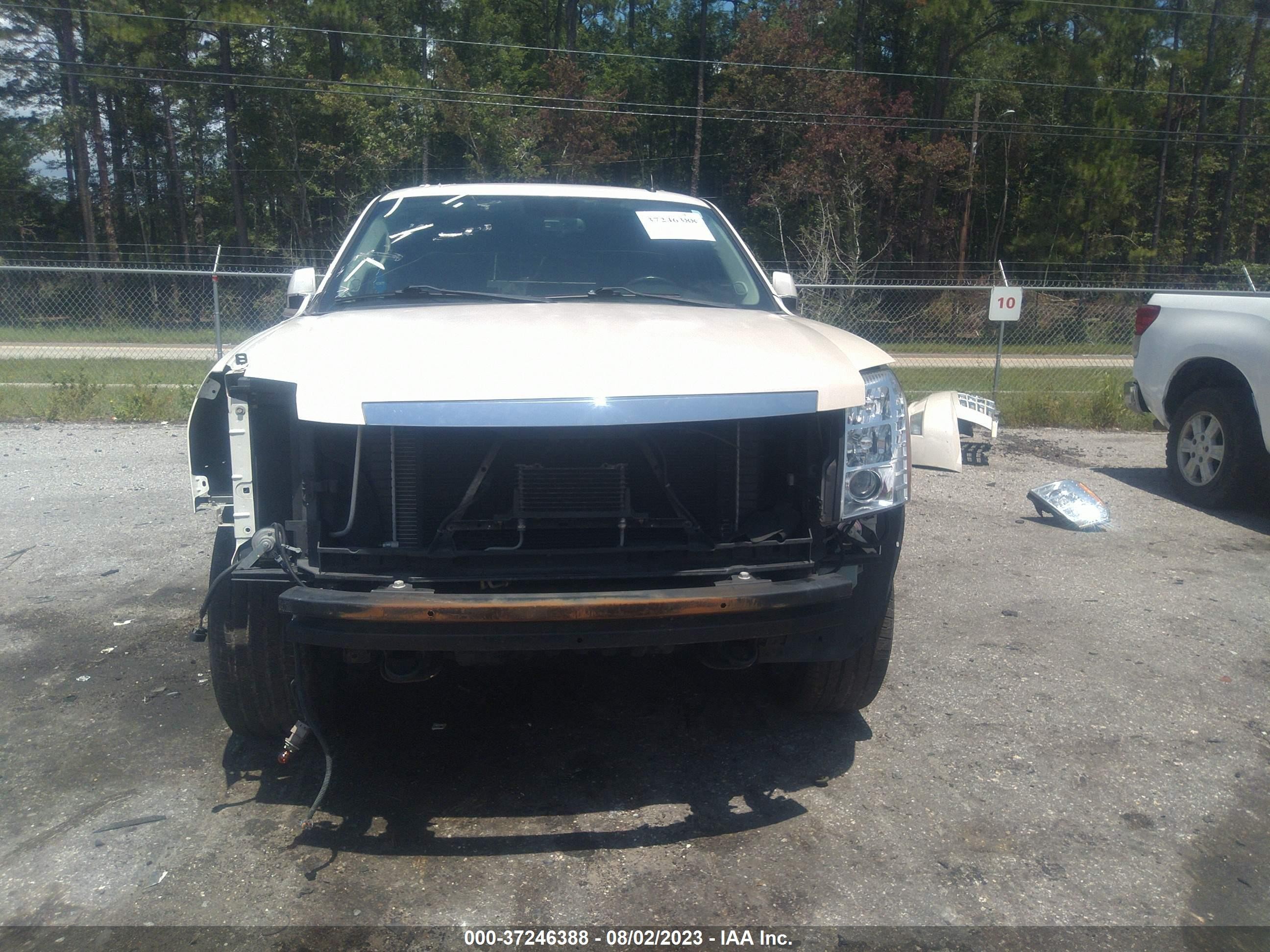 Photo 12 VIN: 1GYS3CEF5BR206762 - CADILLAC ESCALADE 