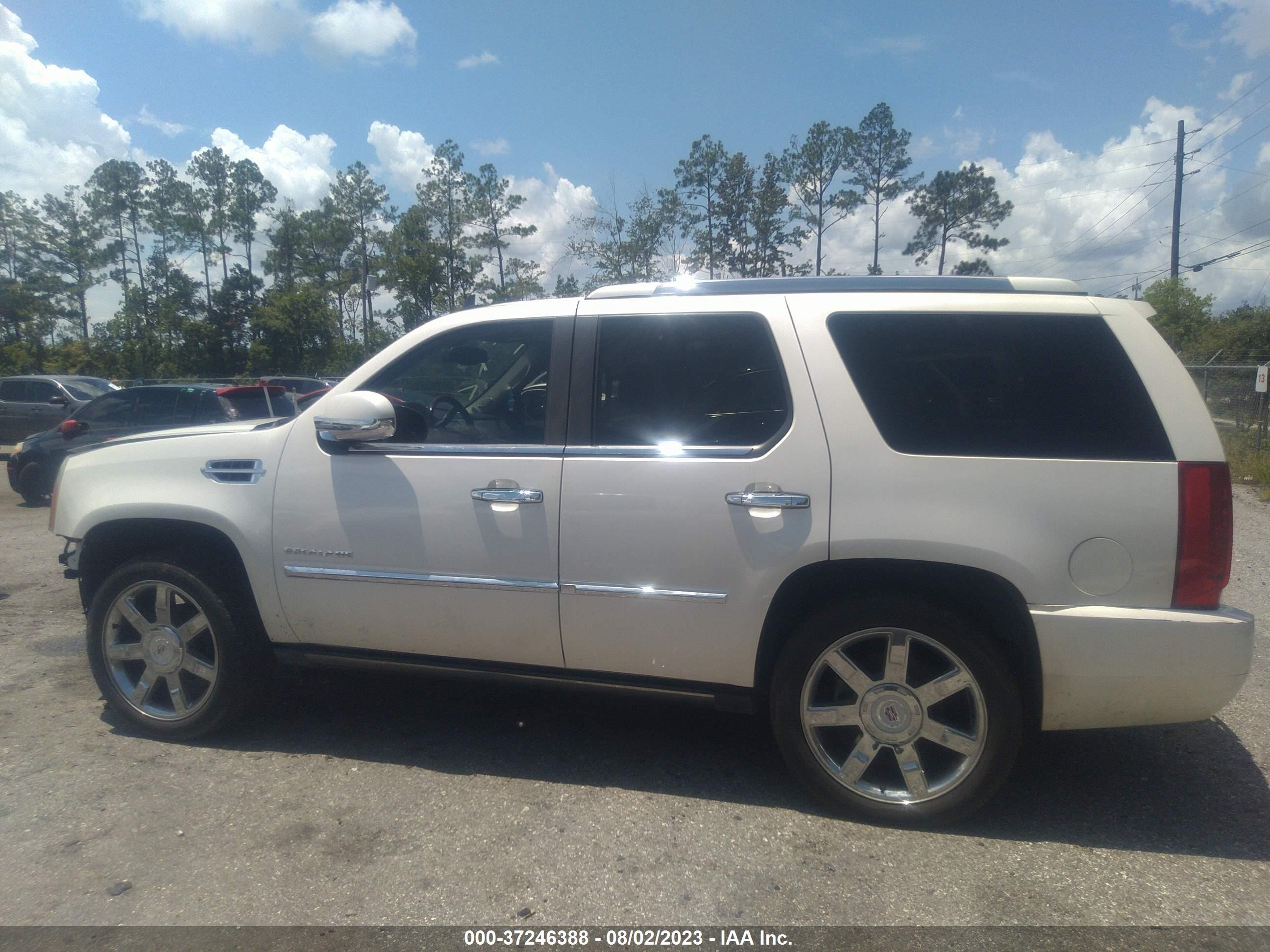 Photo 14 VIN: 1GYS3CEF5BR206762 - CADILLAC ESCALADE 