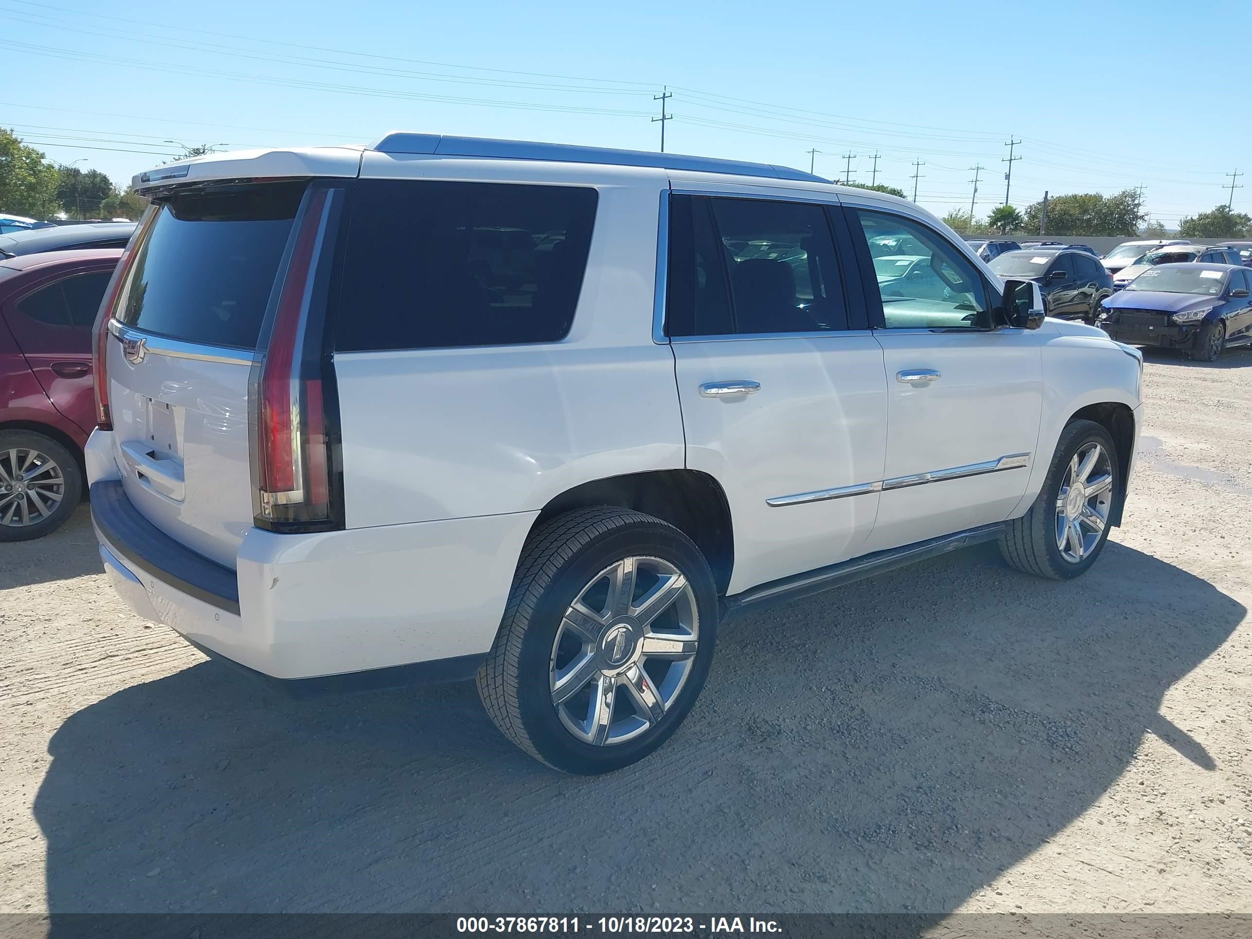 Photo 3 VIN: 1GYS3CKJ5GR178638 - CADILLAC ESCALADE 