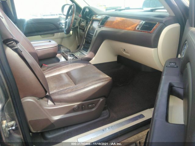 Photo 4 VIN: 1GYS3DEF1DR355131 - CADILLAC ESCALADE 