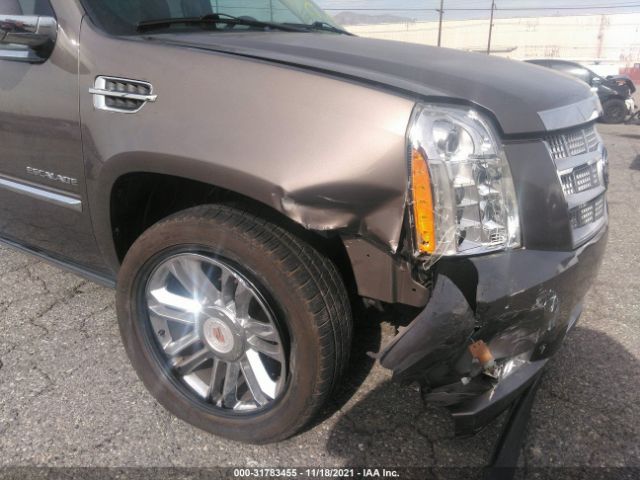 Photo 5 VIN: 1GYS3DEF1DR355131 - CADILLAC ESCALADE 