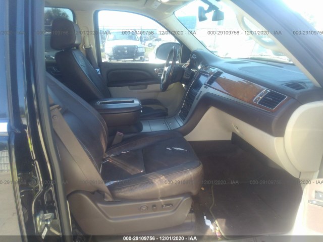 Photo 4 VIN: 1GYS3DEF6CR208950 - CADILLAC ESCALADE 