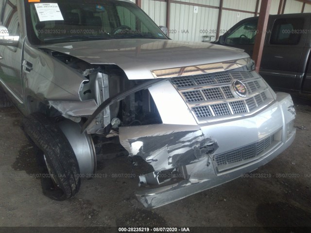 Photo 5 VIN: 1GYS3DEF8CR250634 - CADILLAC ESCALADE 