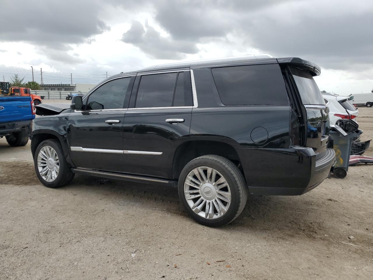 Photo 1 VIN: 1GYS3DKJ5JR382630 - CADILLAC ESCALADE 