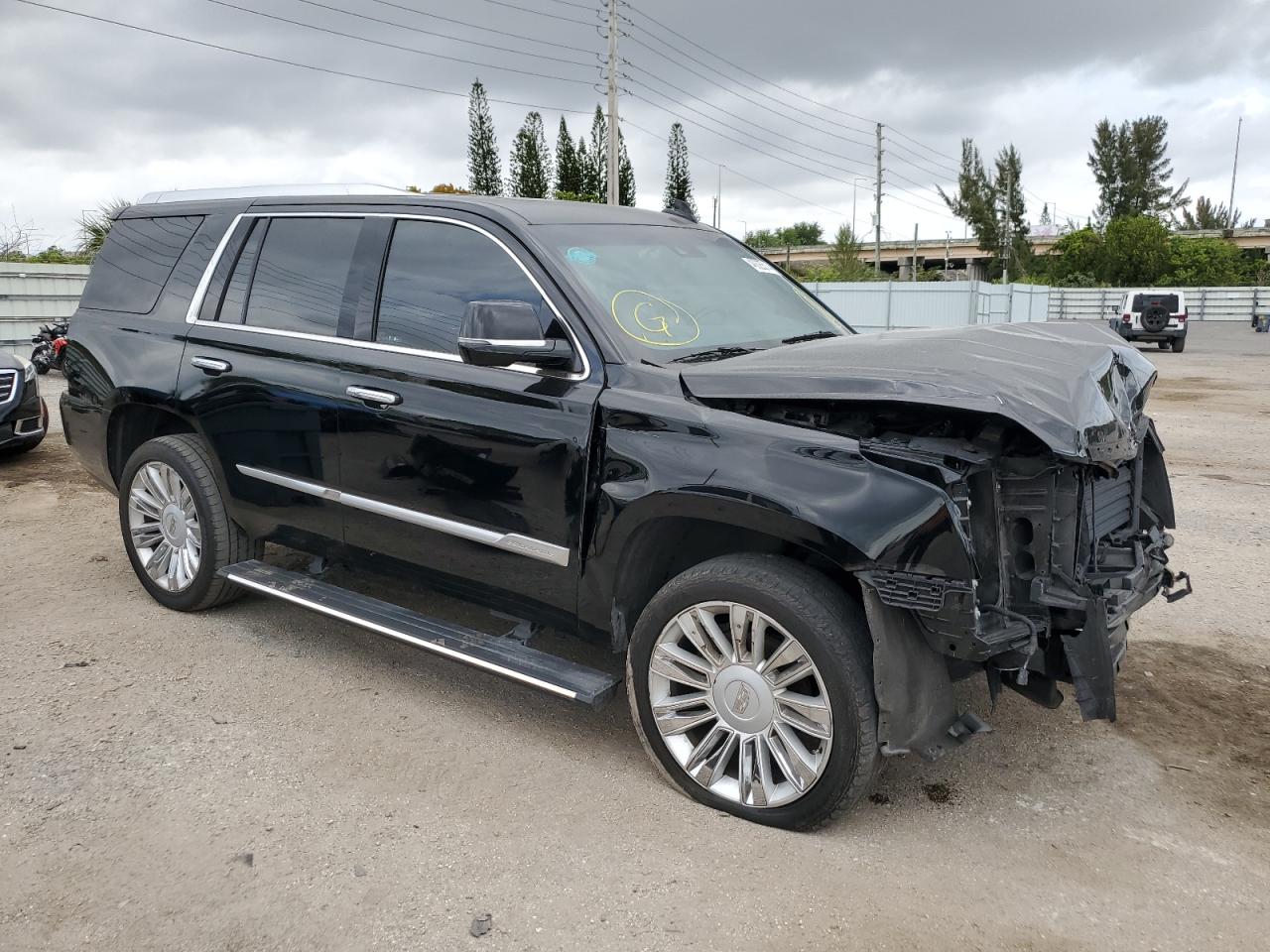 Photo 3 VIN: 1GYS3DKJ5JR382630 - CADILLAC ESCALADE 