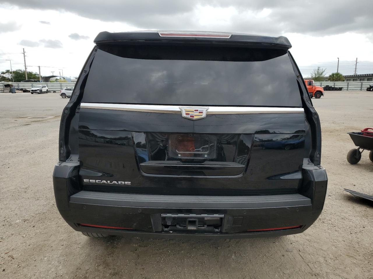 Photo 5 VIN: 1GYS3DKJ5JR382630 - CADILLAC ESCALADE 