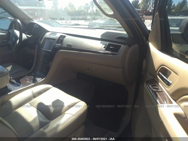 Photo 4 VIN: 1GYS3EEJ4CR305834 - CADILLAC ESCALADE HYBRID 