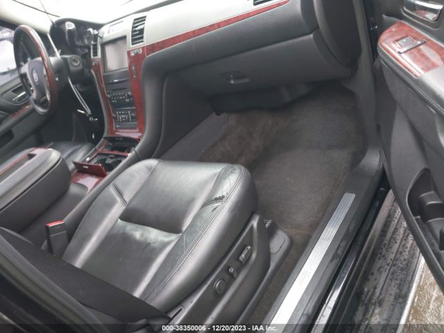 Photo 4 VIN: 1GYS3GEF4CR290937 - CADILLAC ESCALADE ESV 