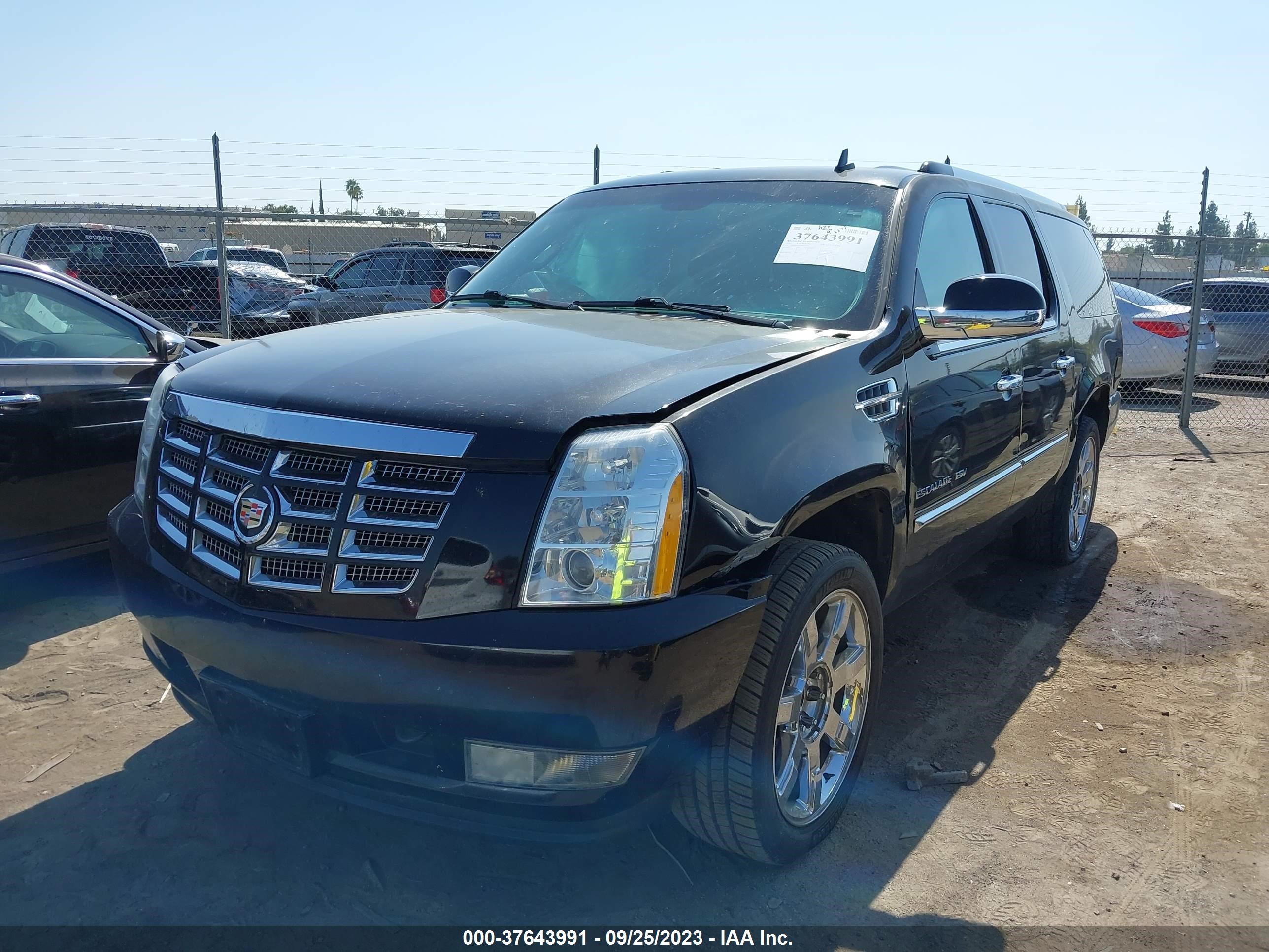 Photo 1 VIN: 1GYS3GEF6DR210409 - CADILLAC ESCALADE 