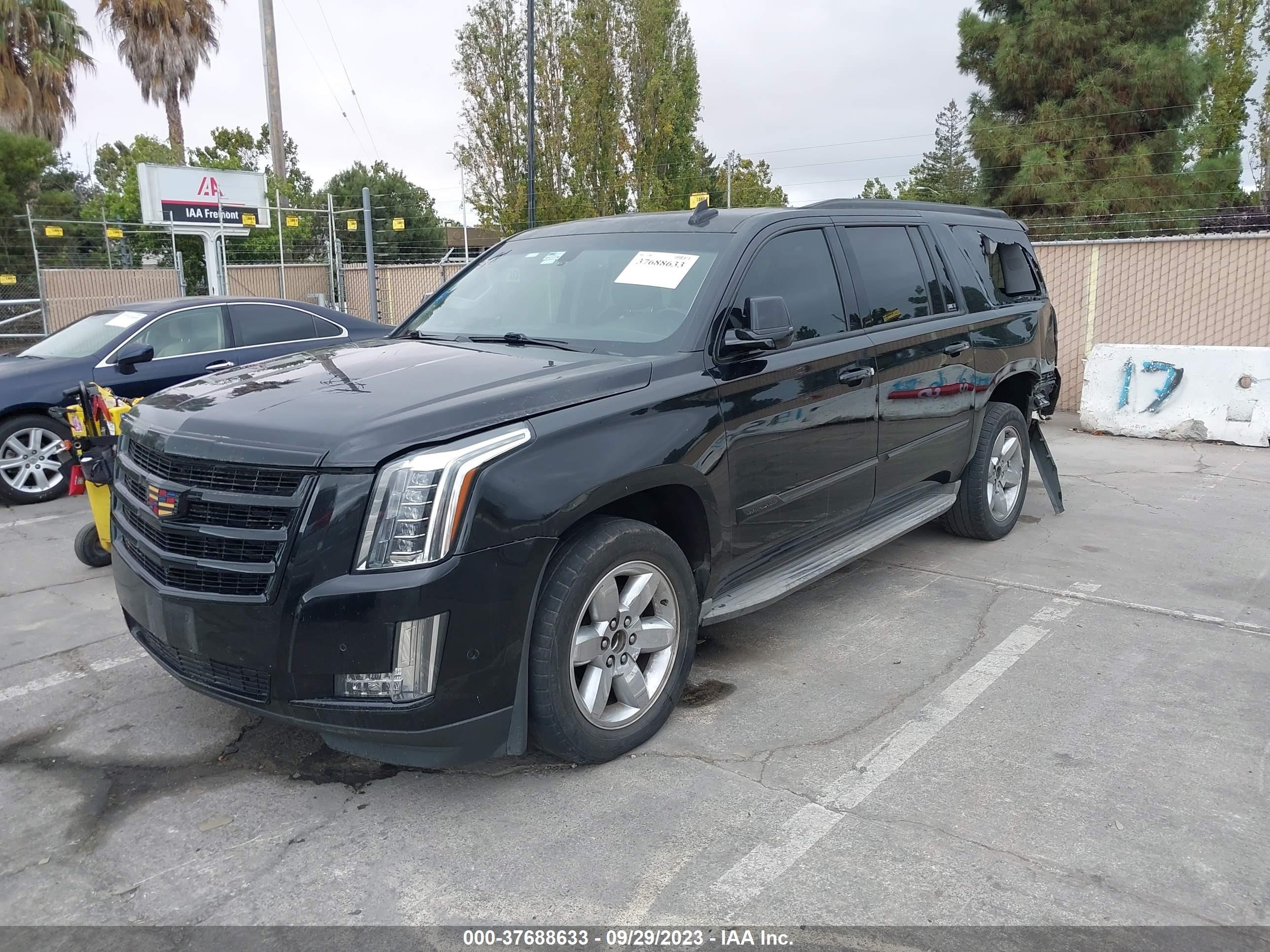 Photo 1 VIN: 1GYS3GKJ2LR177903 - CADILLAC ESCALADE 