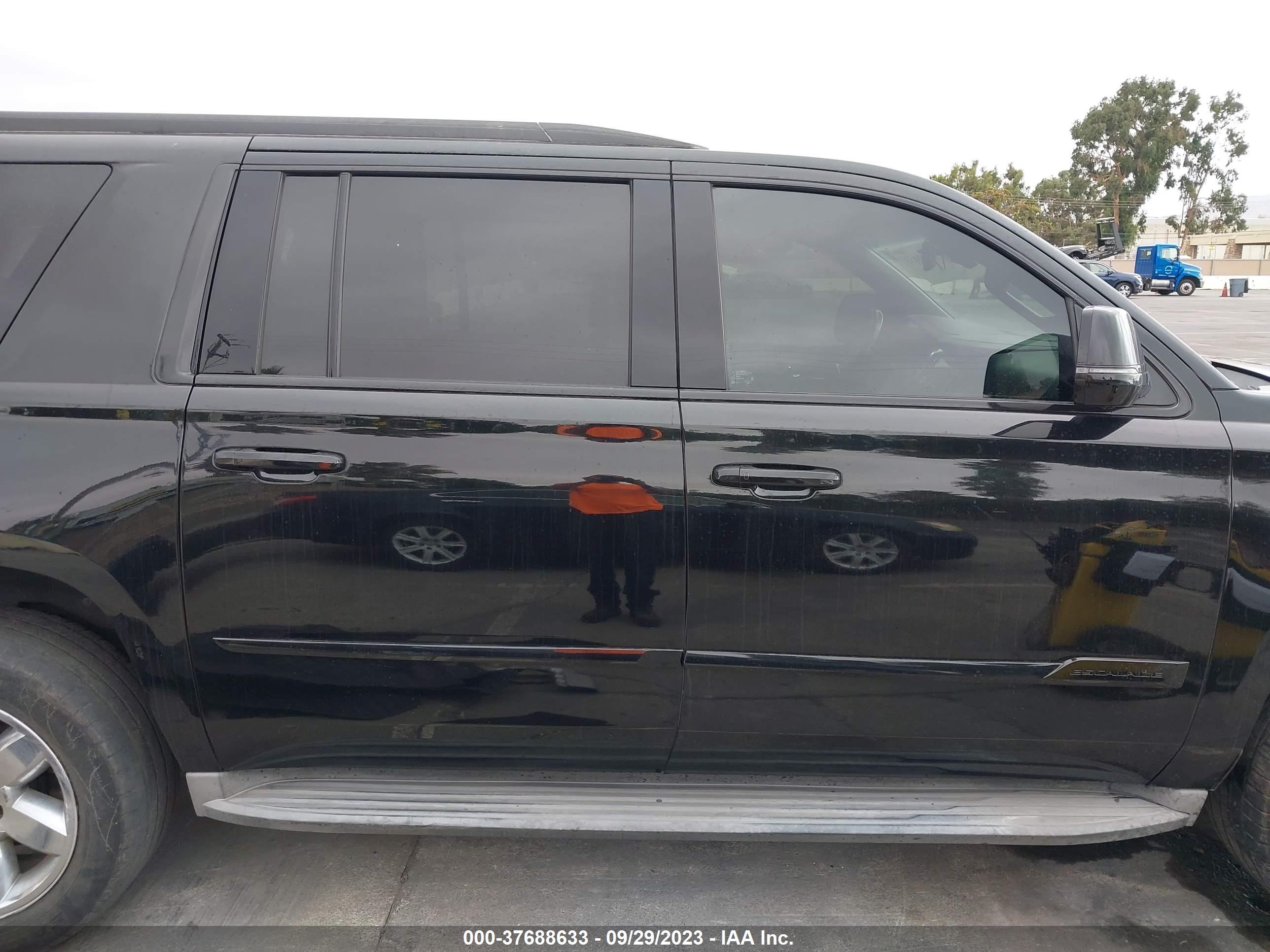 Photo 13 VIN: 1GYS3GKJ2LR177903 - CADILLAC ESCALADE 